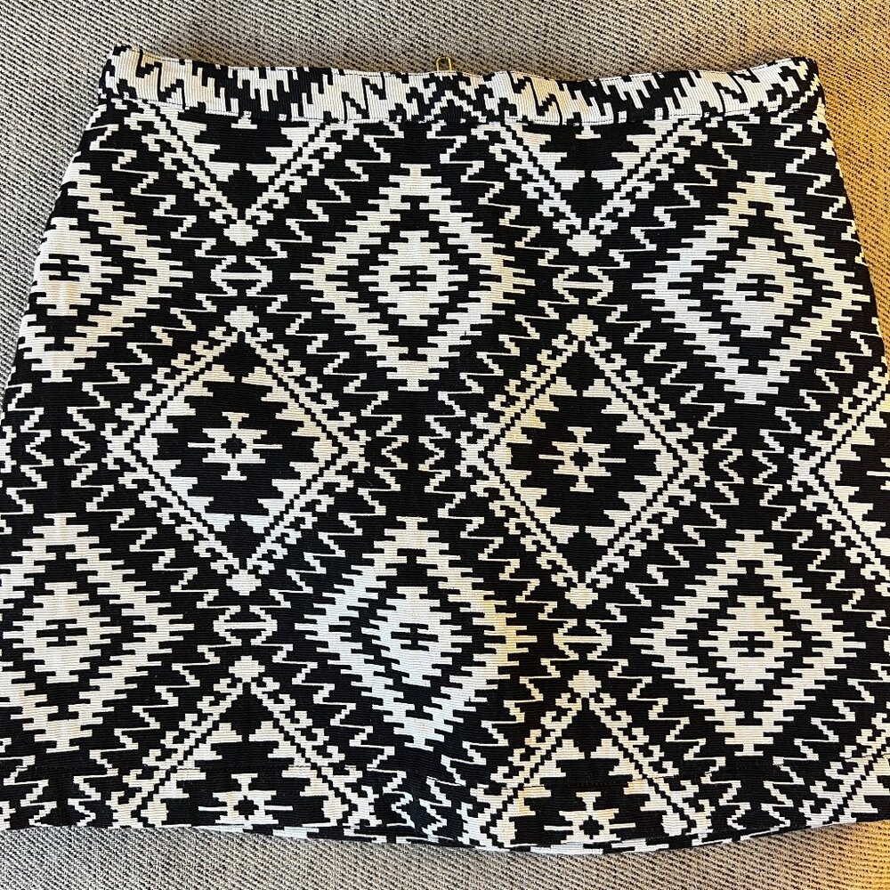 TopShop Aztec A Line Geo Print Black and White Mini Skirt